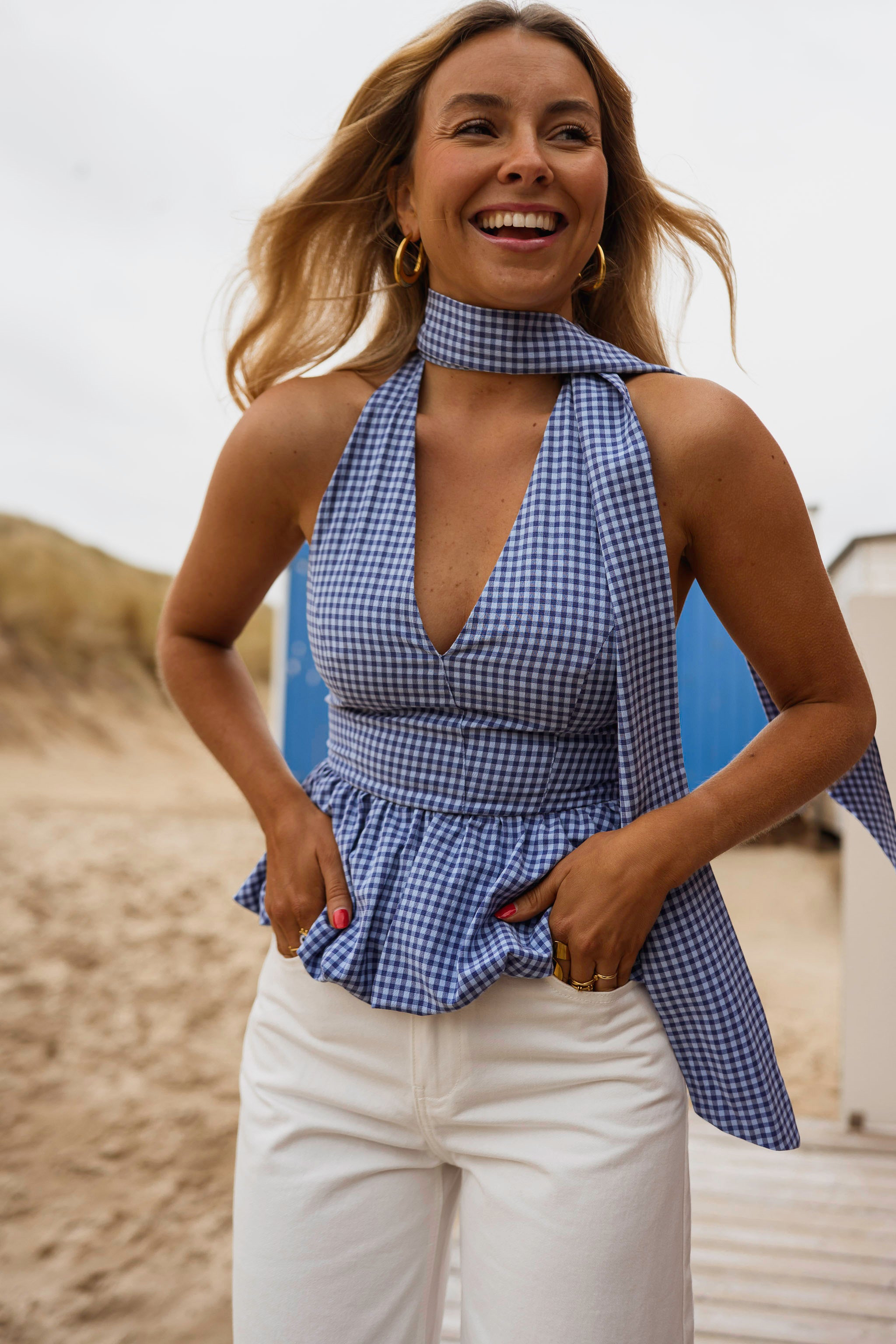 blue top dressing Sam Norma Kamali Sleeveless Low model:Chairman The classic gingham print Color:Aloe