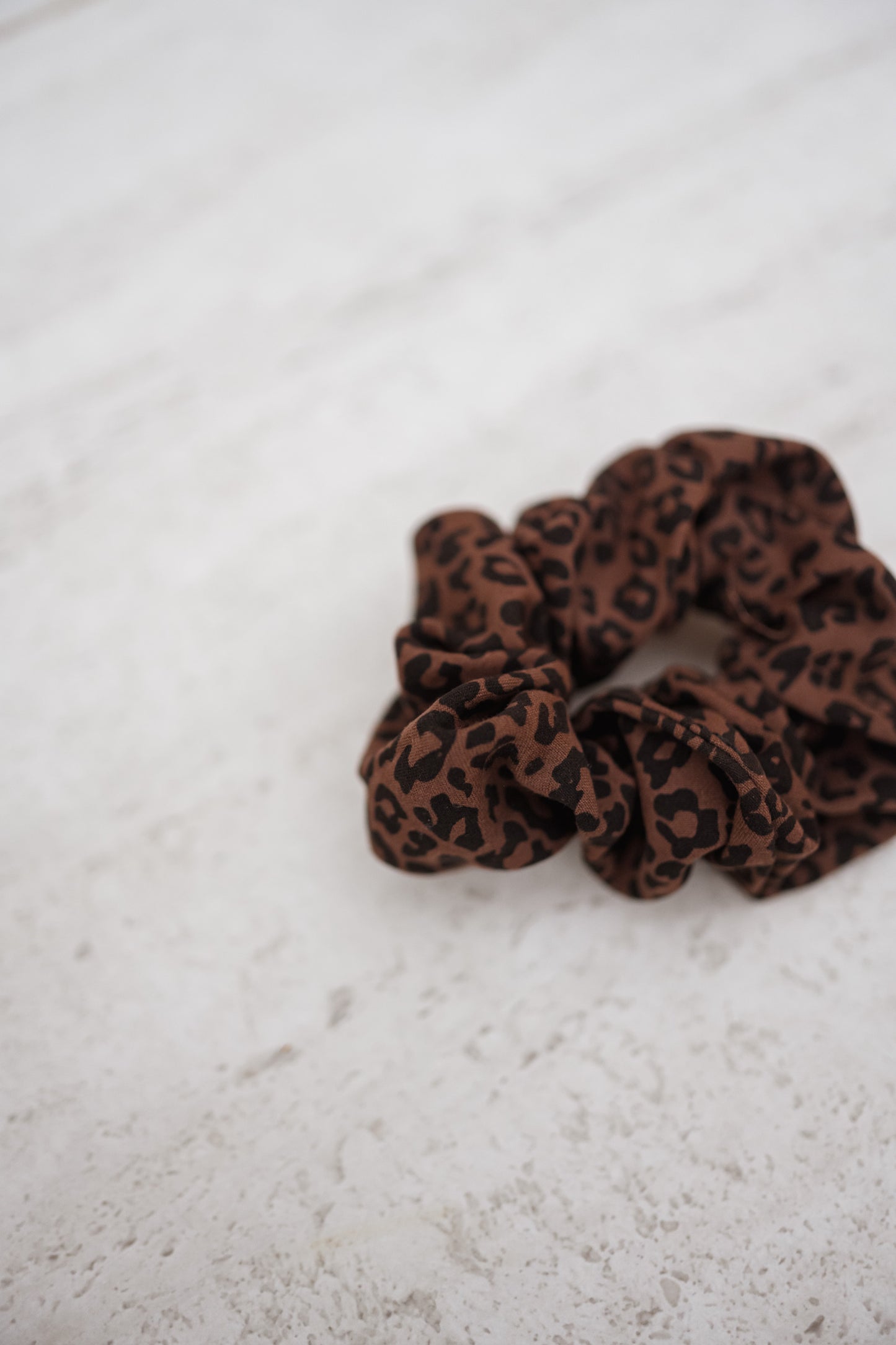 Leopard Suka Scrunchie