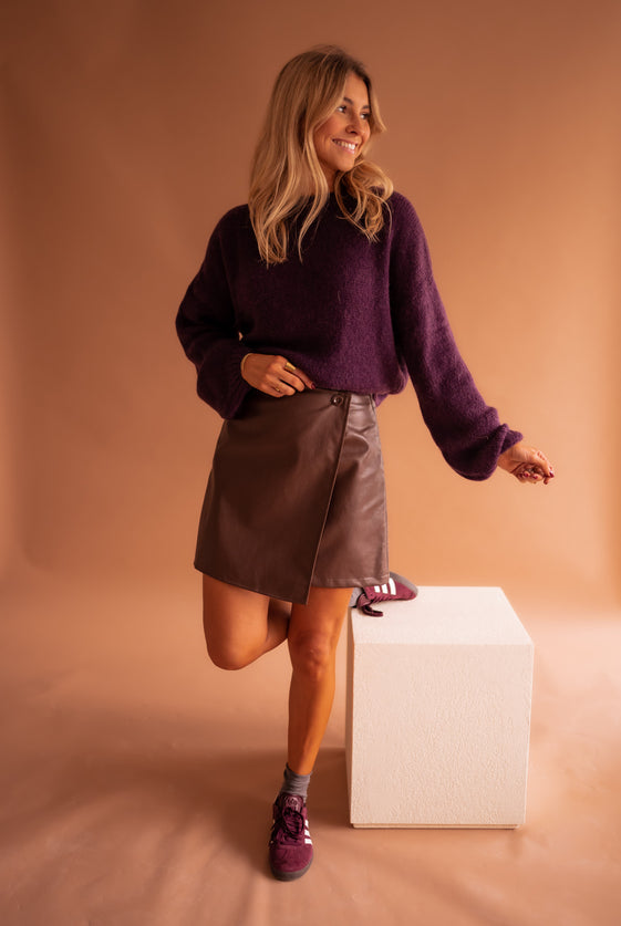 Chocolate Faux Leather Maeva Skirt – Easy Clothes North America