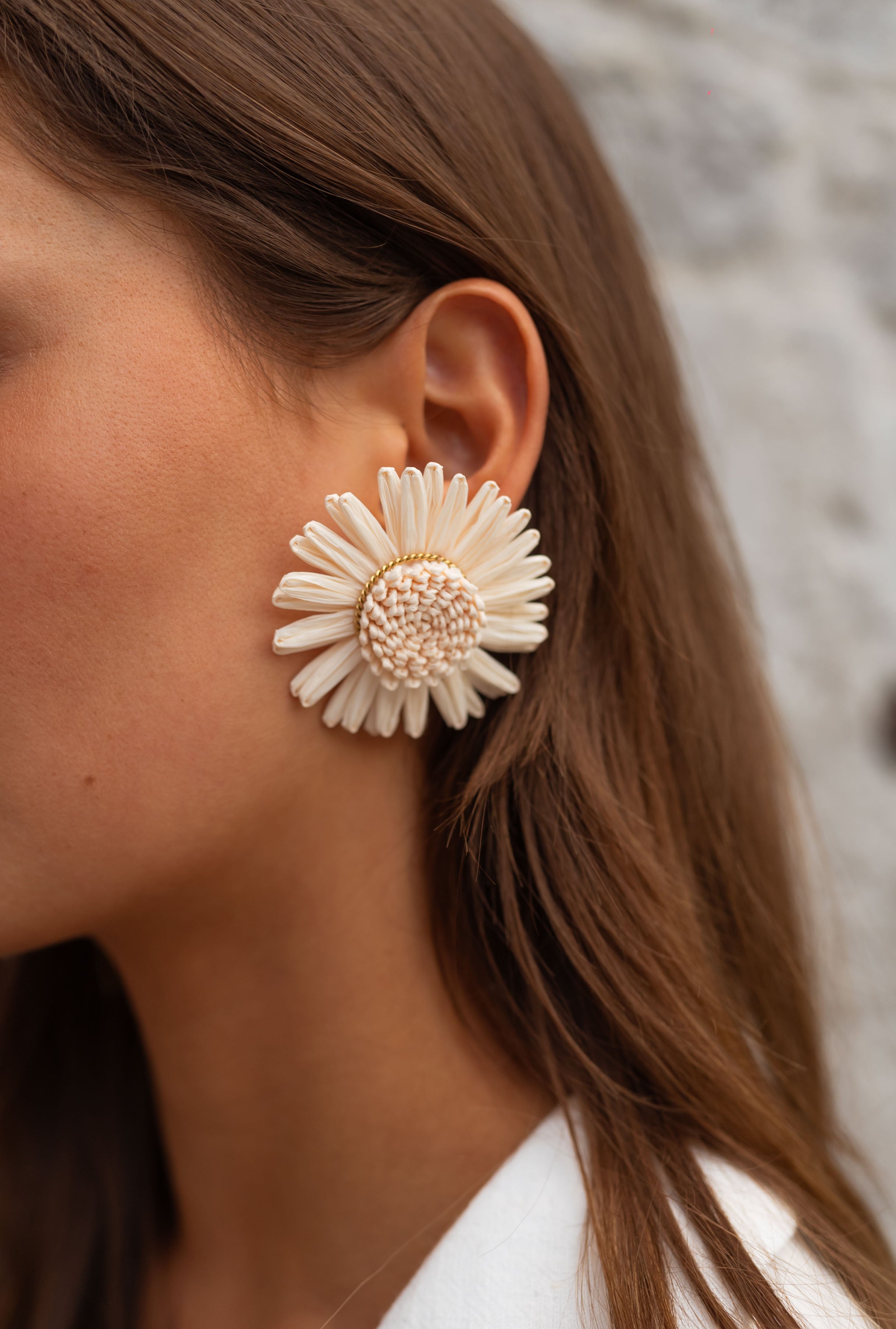 Ecru Flory Earrings