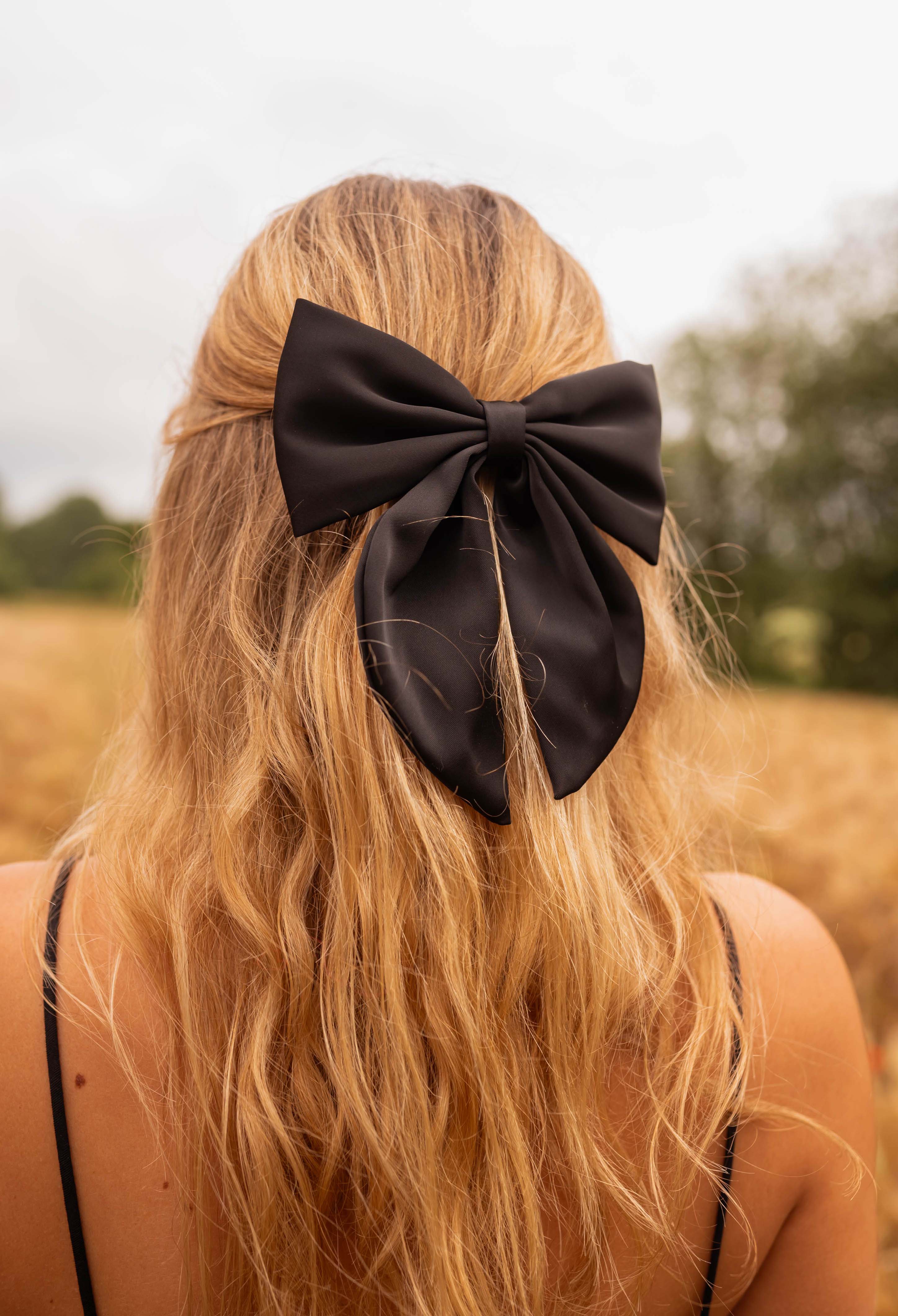 Black Falla Bow