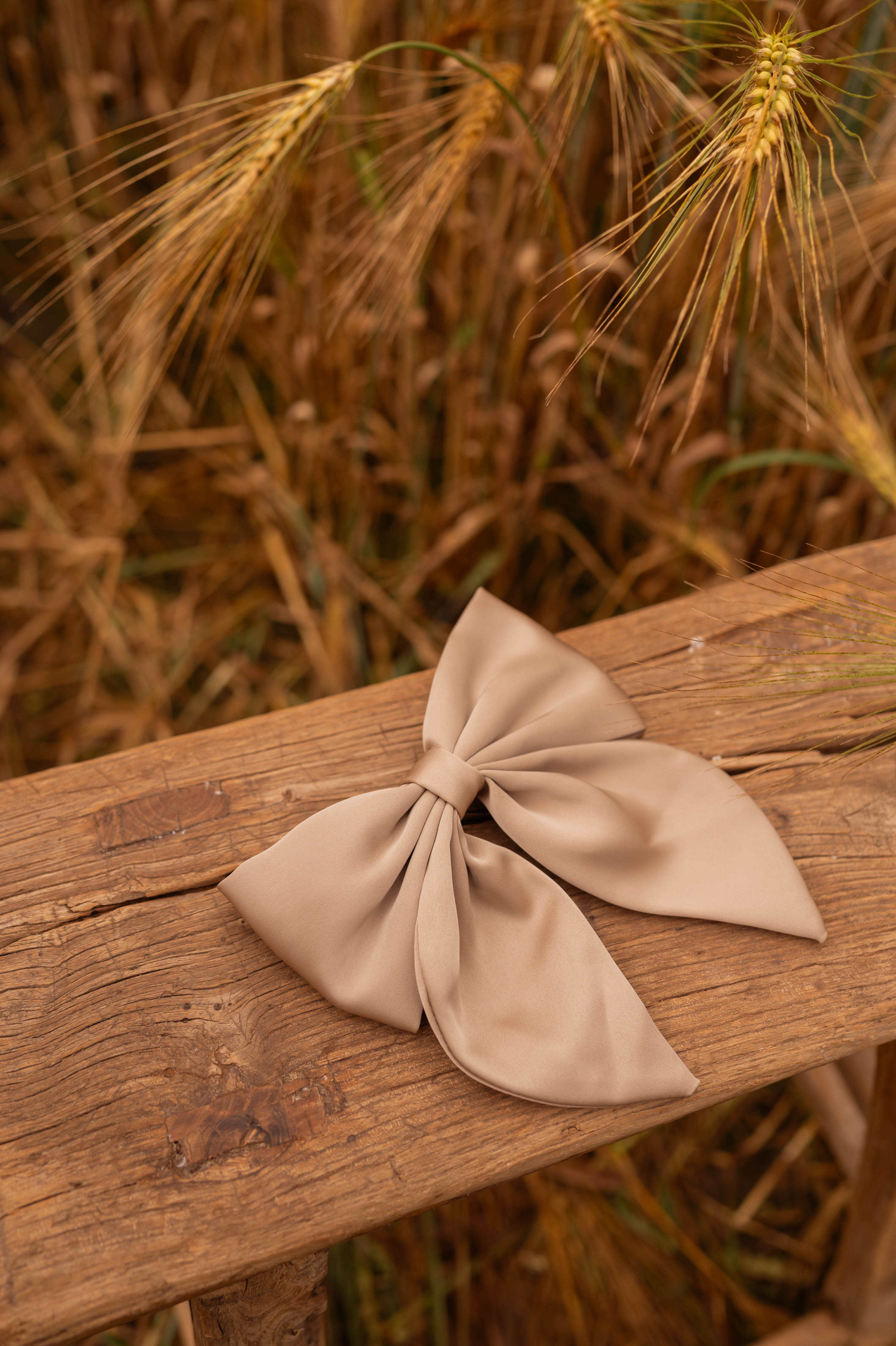 Beige Falla Bow