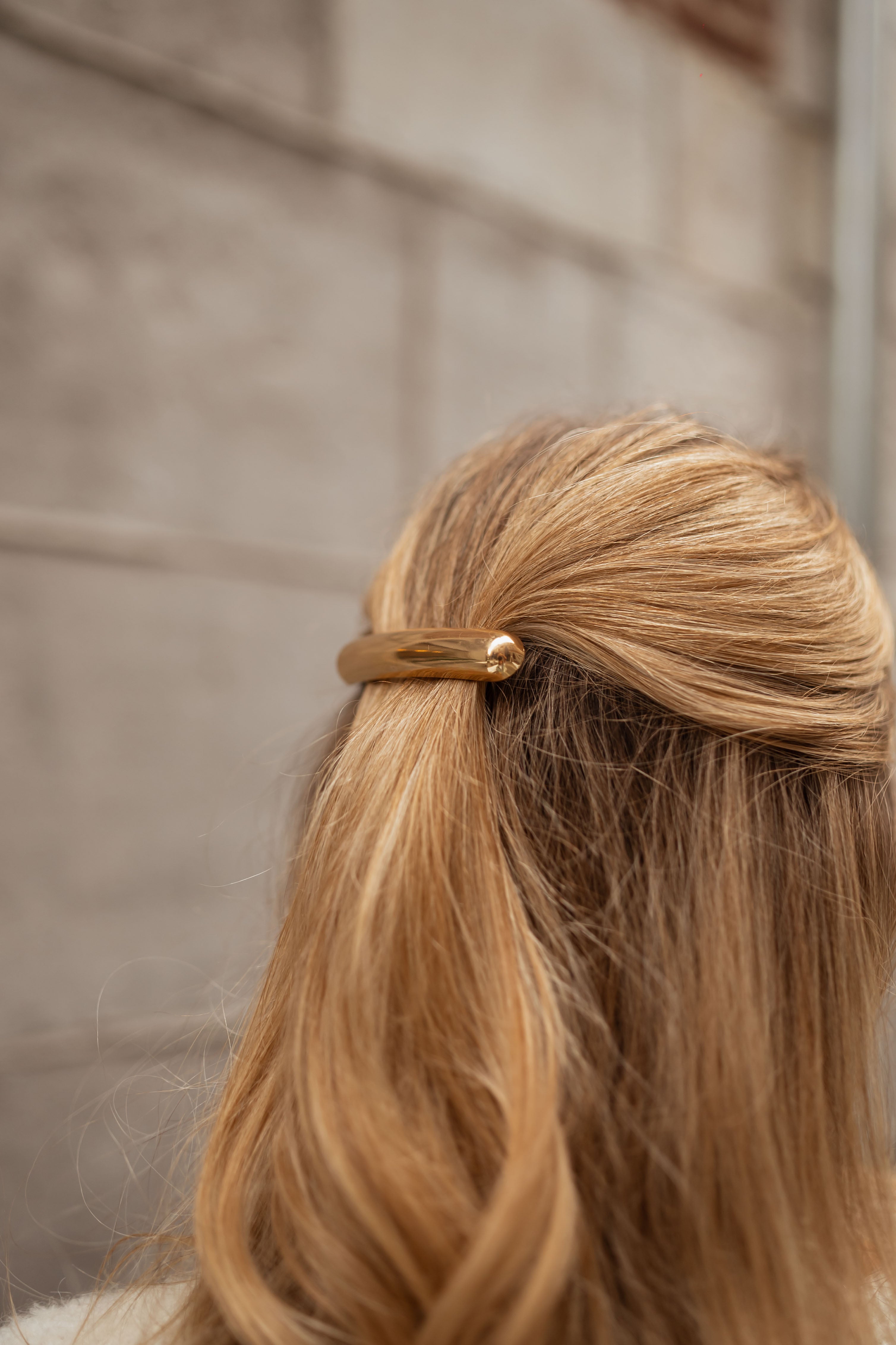 Golden Thiba Hairclip