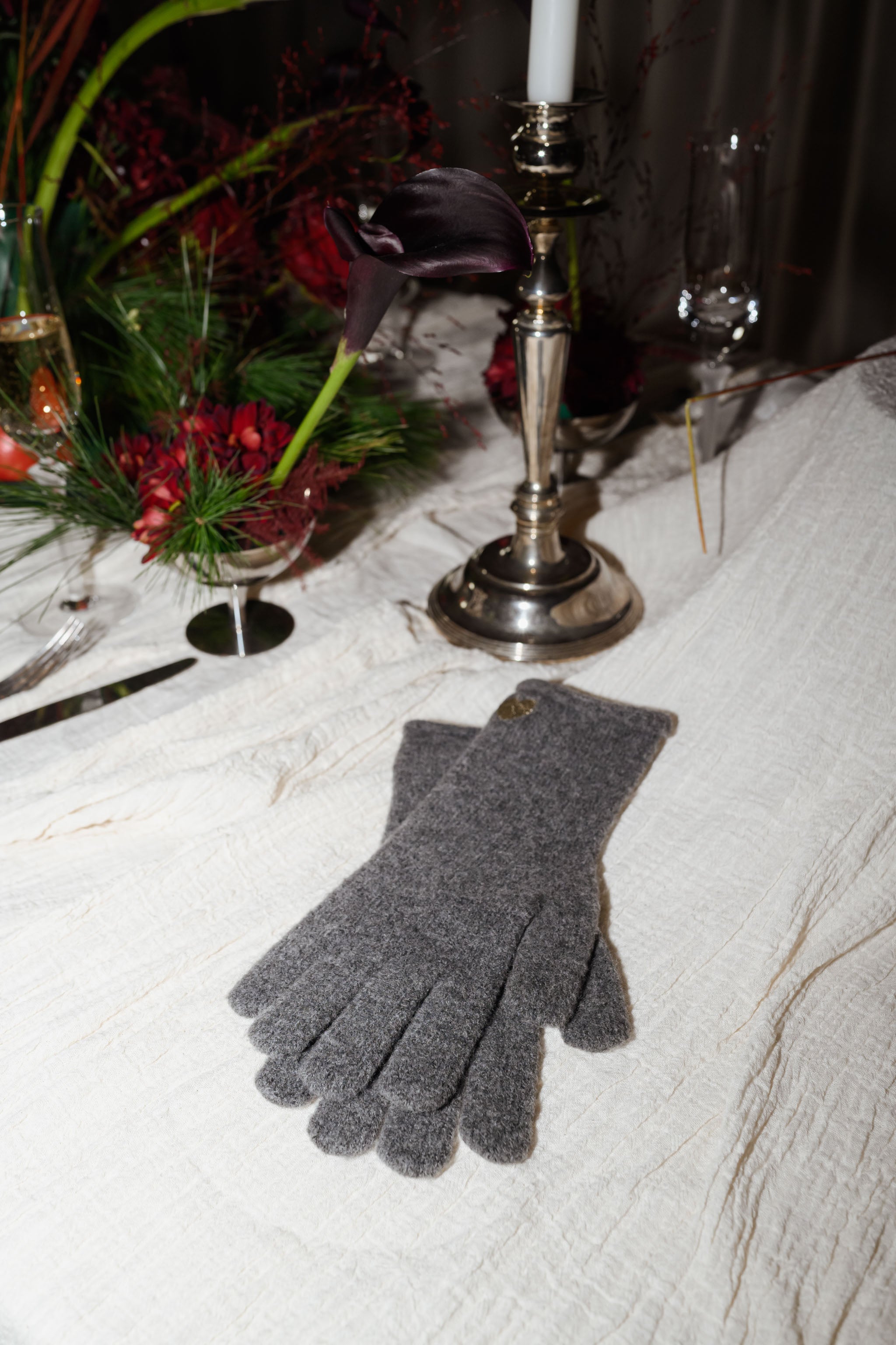 Grey Laury Gloves