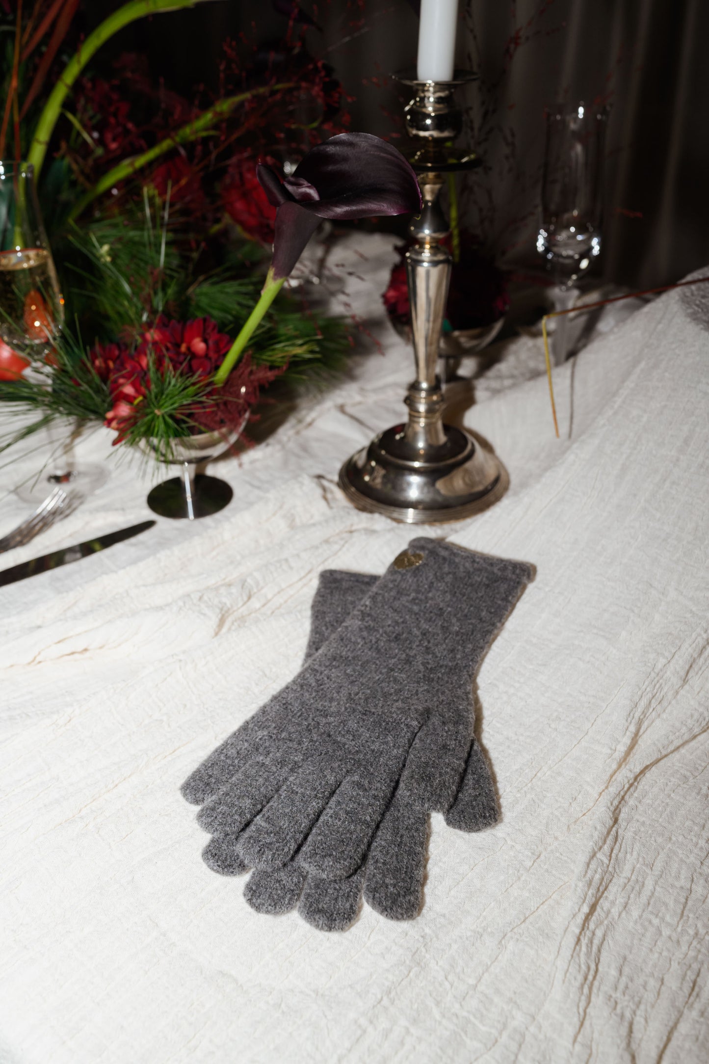Grey Laury Gloves