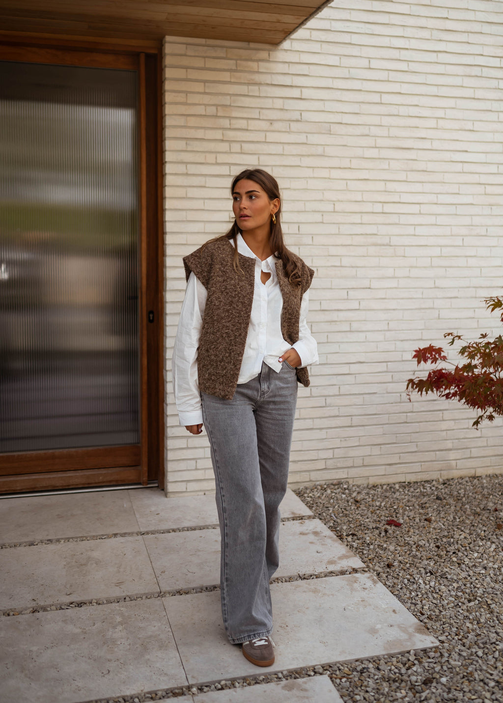 トップス eimy istorie / CONSCIOUS TAILORED GILET Chocolate Lander Sleeveless Cardigan – Easy Clothes North America