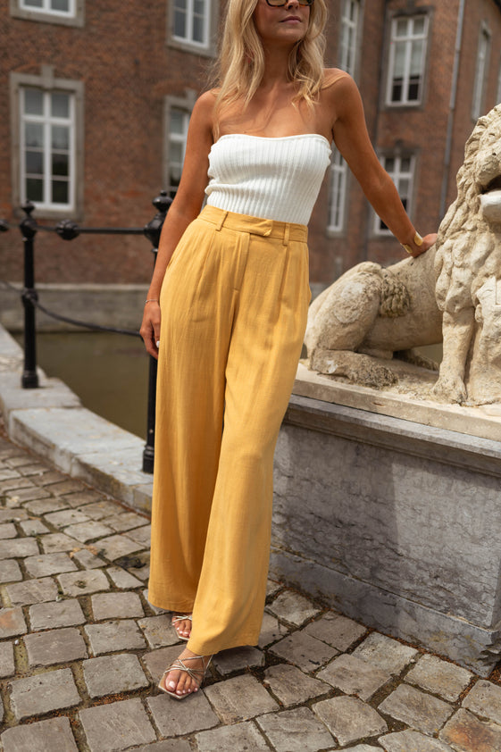 Pants Outfit Ideas Mustard Color Jeans Yellow Jeans Outfit Ideas