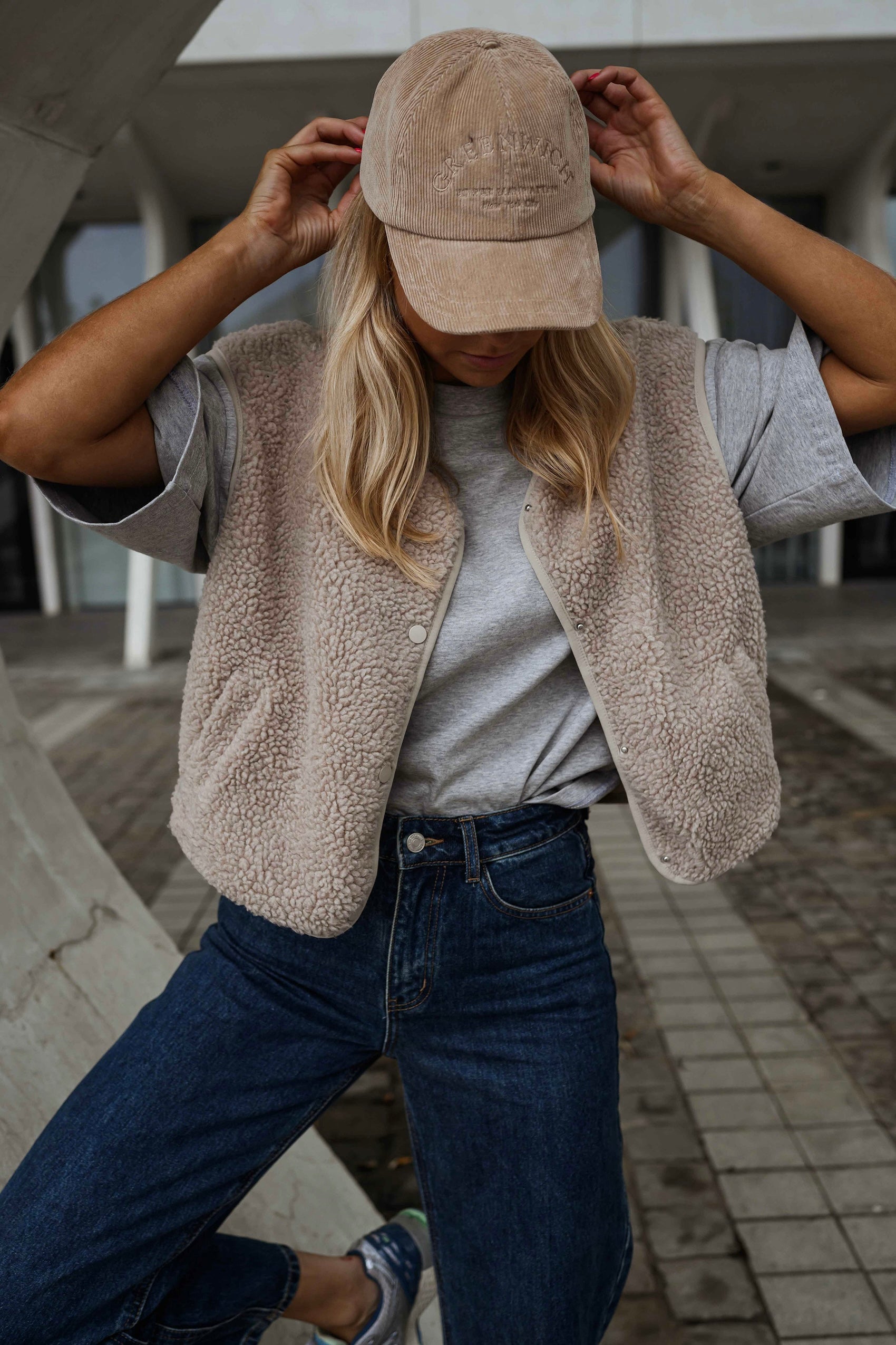Beige Taoh Vest