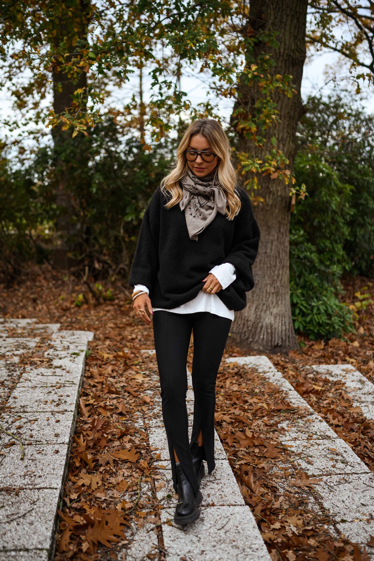 Black Jutta Sweater