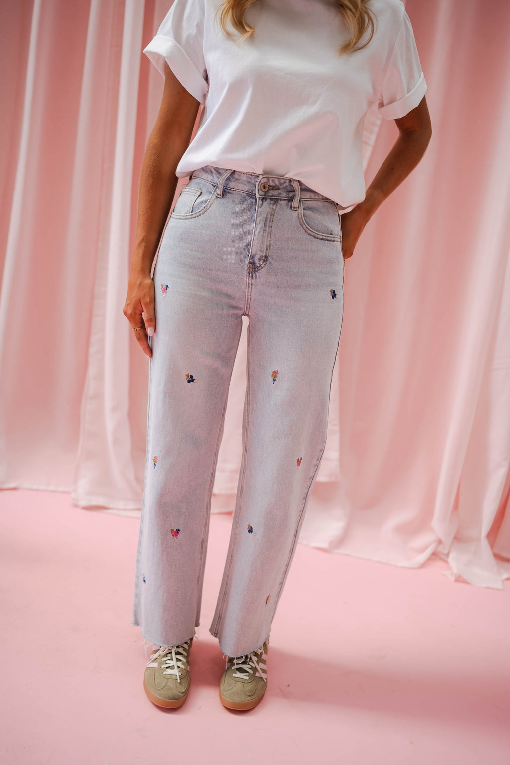 Blue Floral Anabella Jeans – Easy Clothes North America