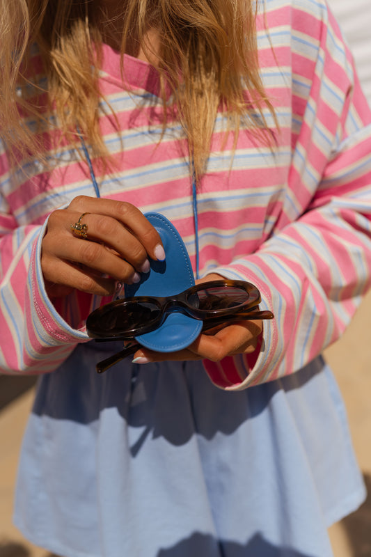 Blue Pavo Glasses Holder