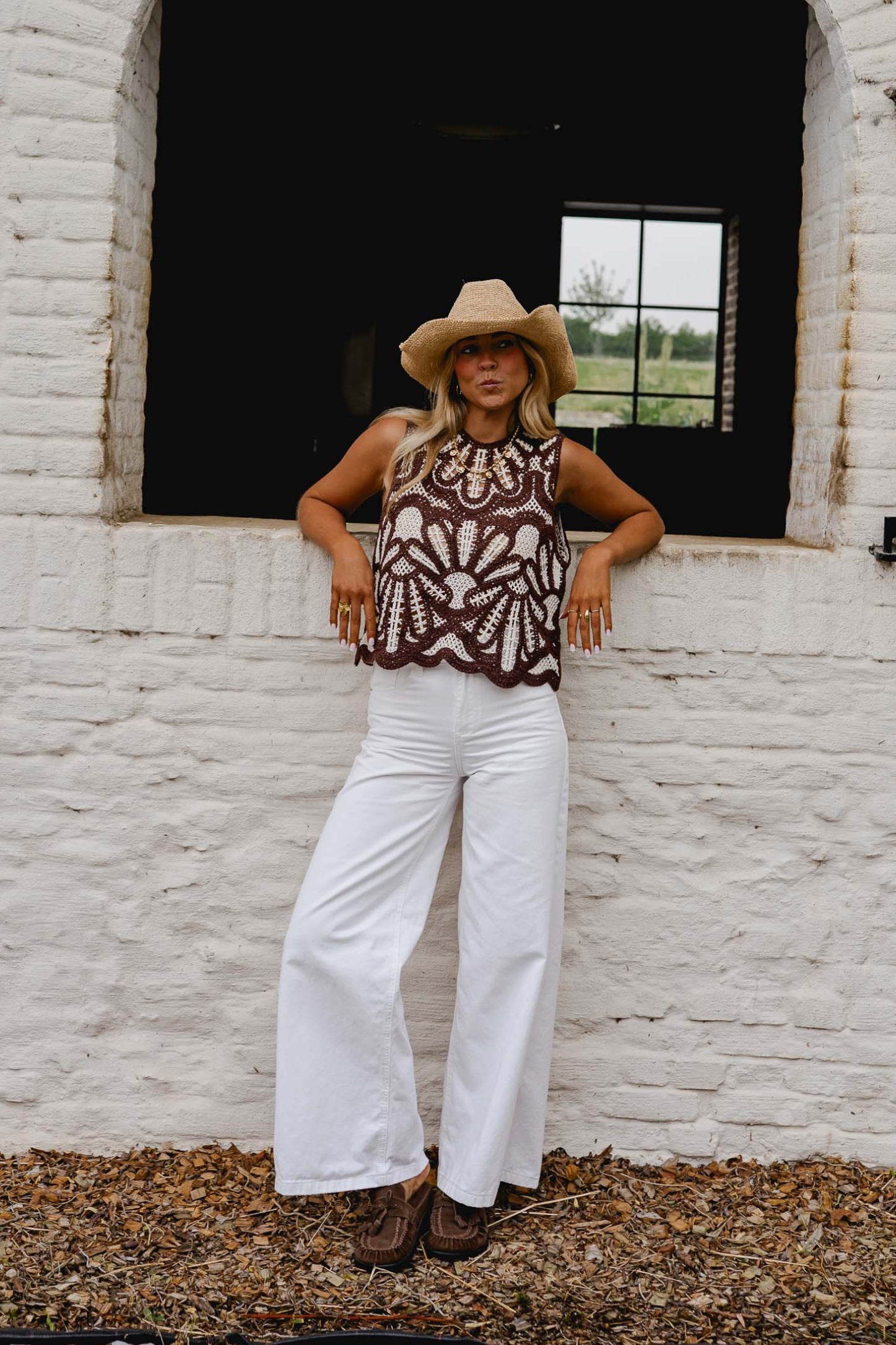 Sleeveless Tops – Easy Clothes North America