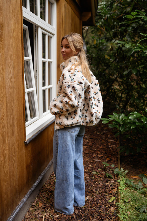 Ecru Floral Alice Fleece Jacket – Easy Clothes North America