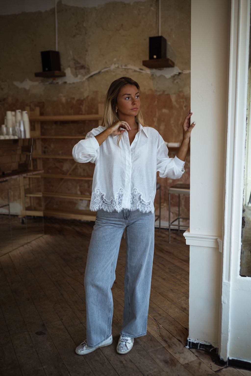 Ecru Ivan Lace-Hem Shirt | Easy Clothes | Easy Clothes North America
