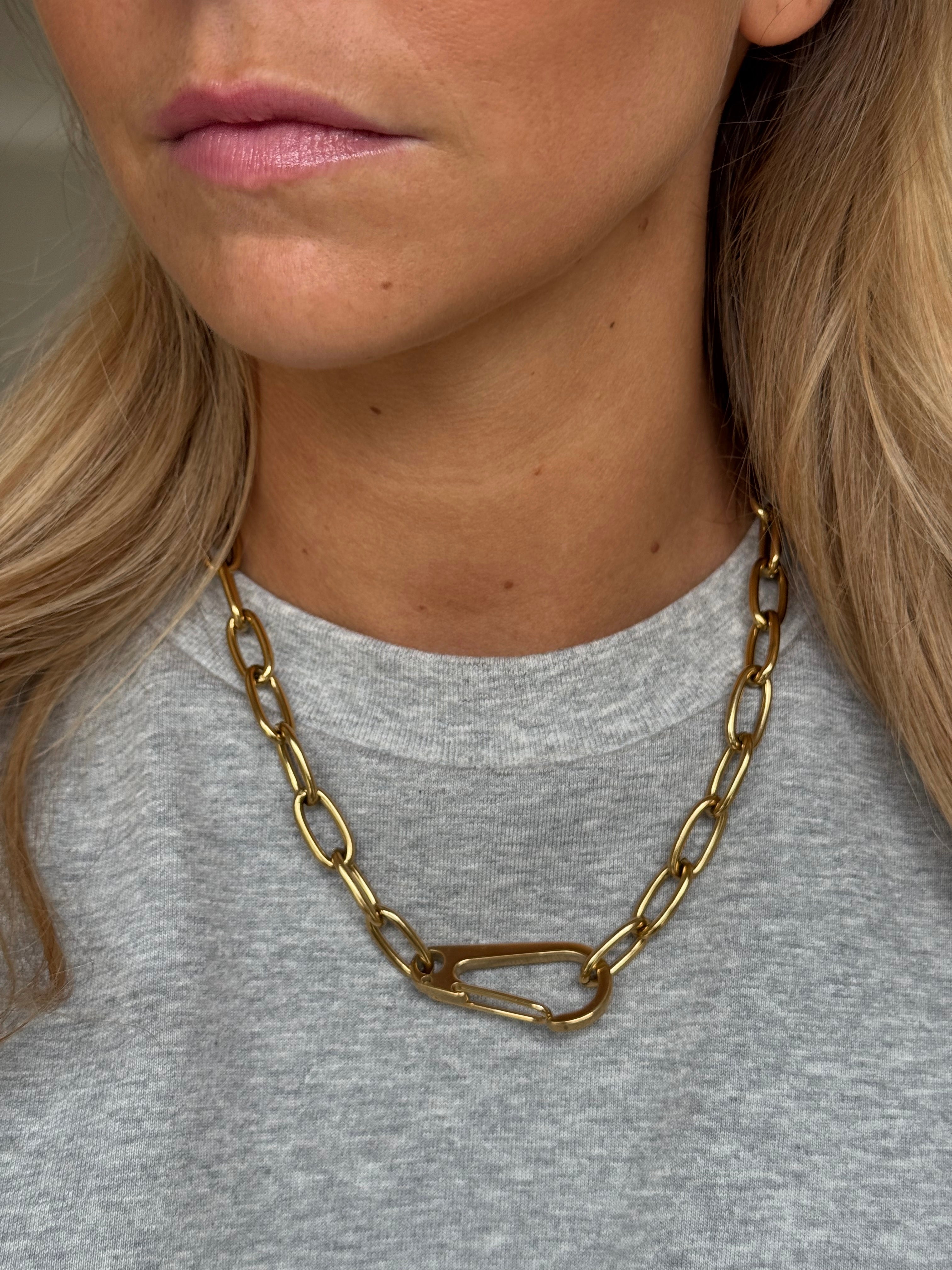 Golden Olya Necklace
