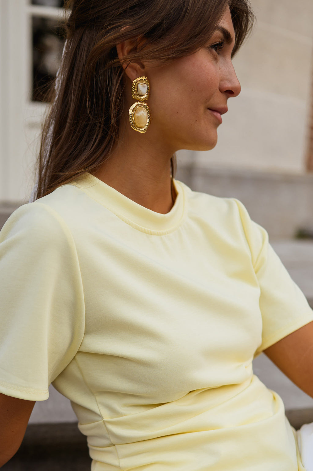 earrings for beige dress Silver Earrings with Beige Dress Outfits (2 ideas & outfits)