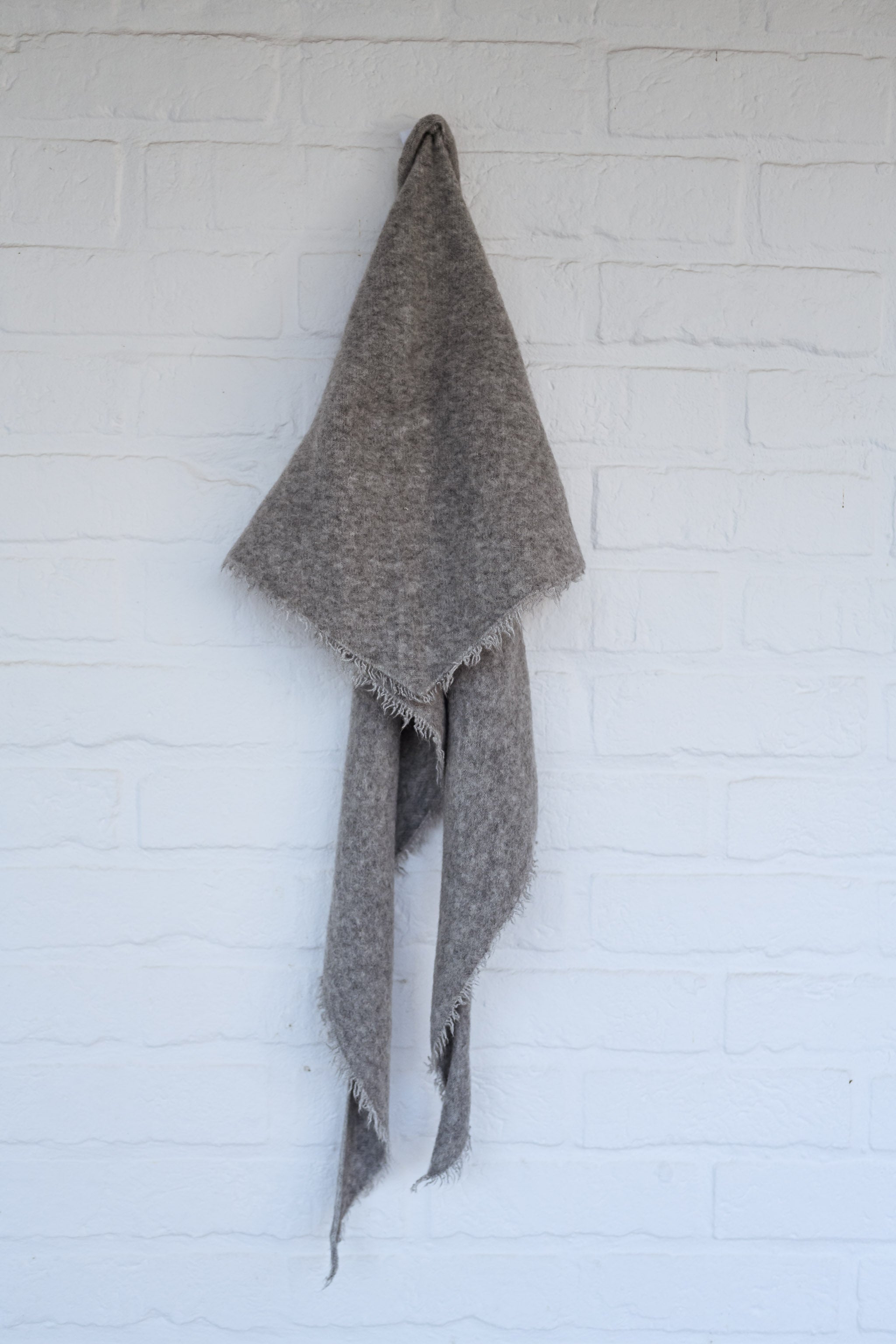 Grey Elvy Scarf
