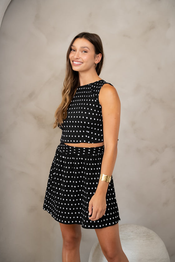 Black Polka Dot Cropped Top in Crinkled Fabric with Adjustable Tie Front & Open Back Pietra Top by EASY CLOTHES Size S-M Black Polka Dot Cropped Top in Crinkled Fabric with Adjustable Tie Front & Open Back Pietra Top by EASY CLOTHES Size S-M