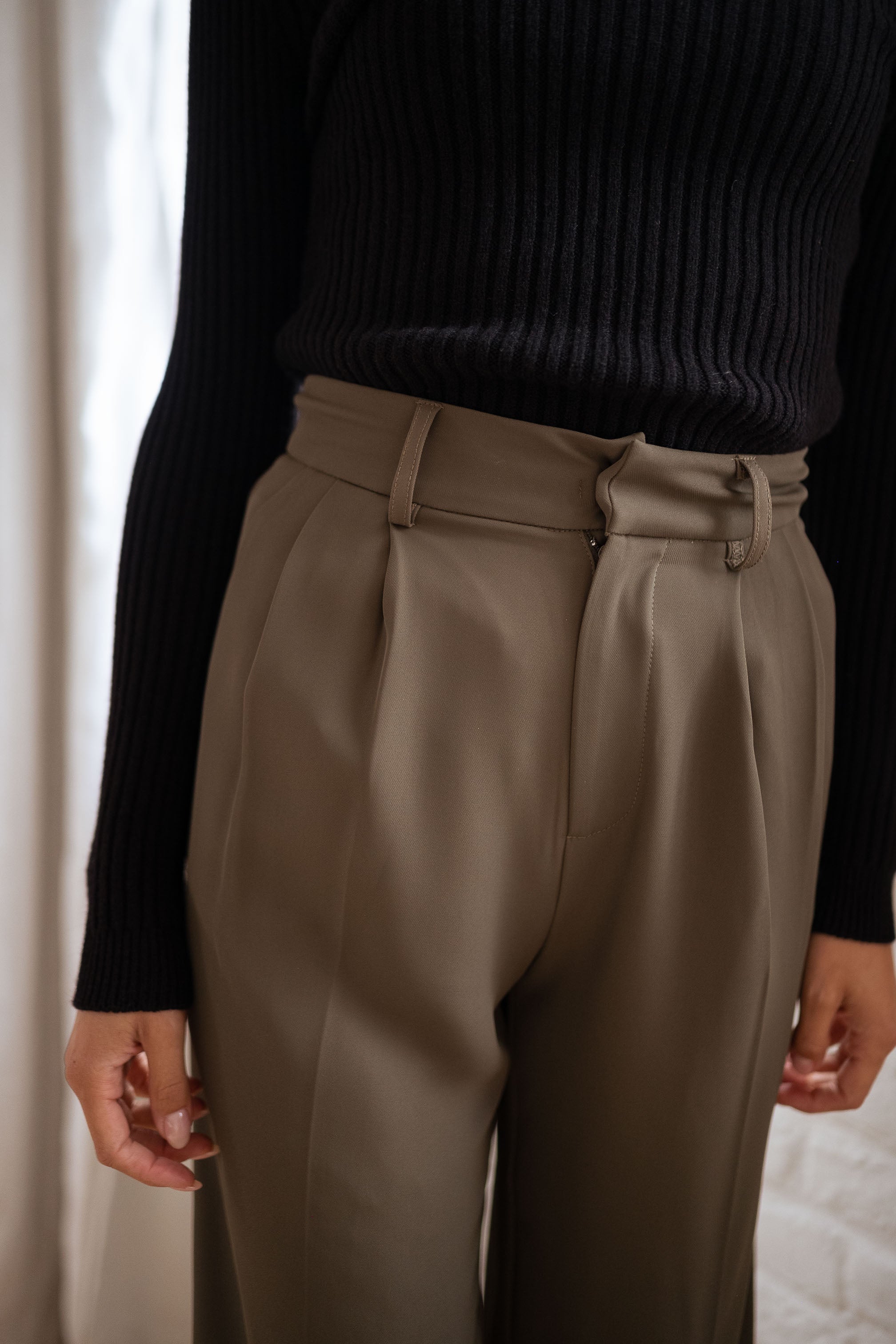 Khaki Victor Pants