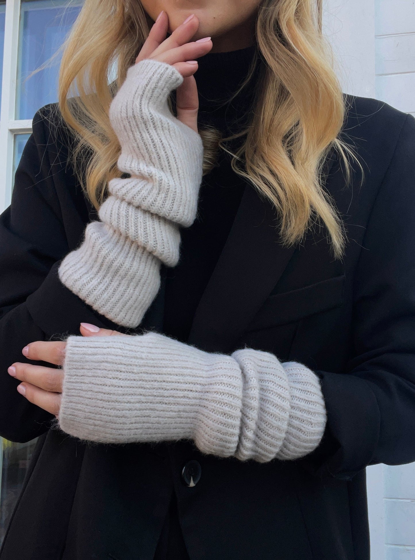 Beige Woolen Mittens